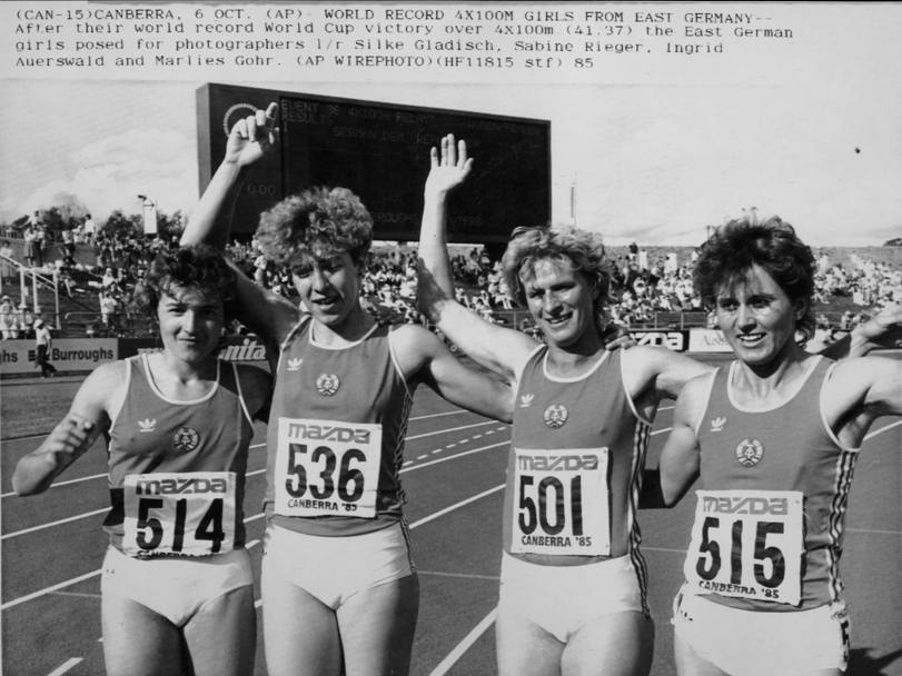 4x100: la staffetta donne tedesca a Canberra 1985 ha corso in 41”37  (Gladisch, Rieger, Auerswald e Goehr). Ap